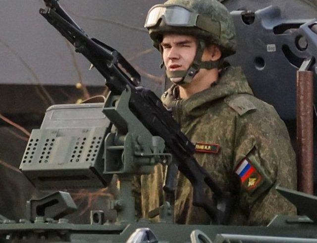 w29-225610russiansoldiers27138205_252863_497780_type13262