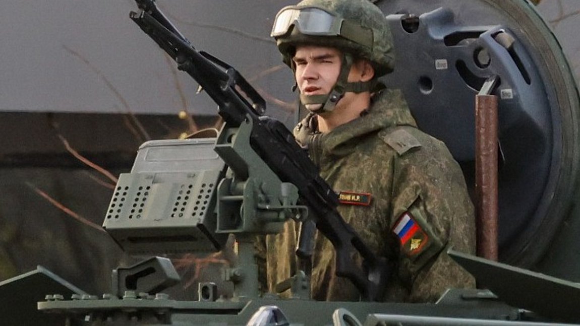 w29-225610russiansoldiers27138205_252863_497780_type13262