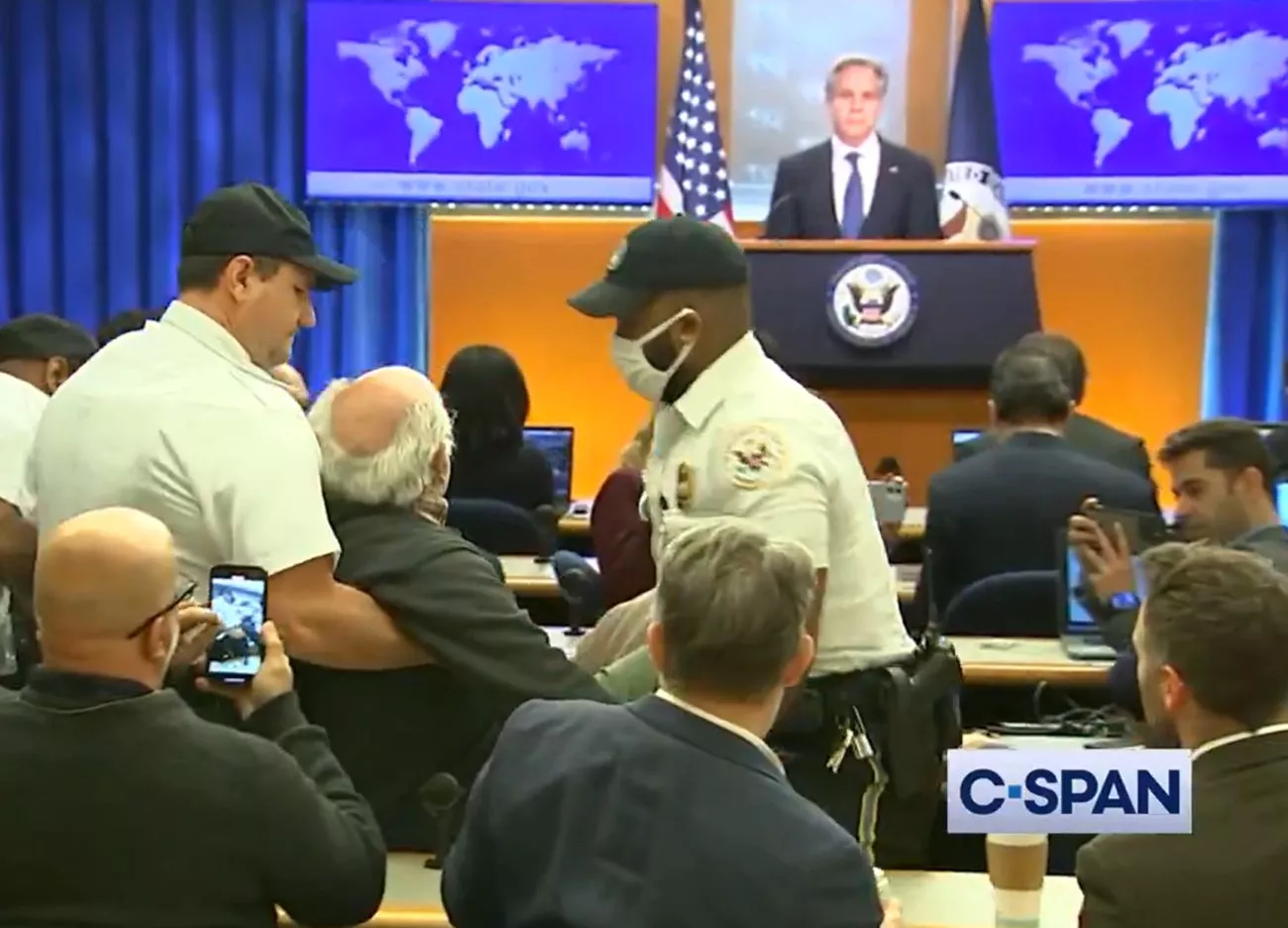 BLINKEN-BRIEFING-STATE-DEPARTMENT01-DHMOSIOGRAFOS02