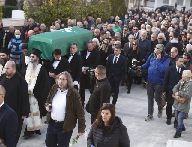 [375302] ΤΑΦΗ ΤΟΥ ΜΙΜΗ ΔΟΜΑΖΟΥ  ΣΤΟ ΠΡΩΤΟ ΝΕΚΡΟΤΑΦΕΙΟ ΑΘΗΝΩΝ.   (ΣΤΕΛΙΟΣ ΣΤΕΦΑΝΟΥ / EUROKINISSI)
