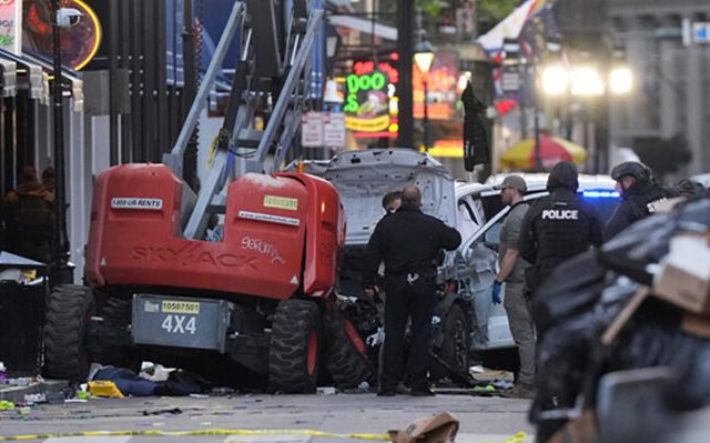 new-orleans-car-into-crowd-4