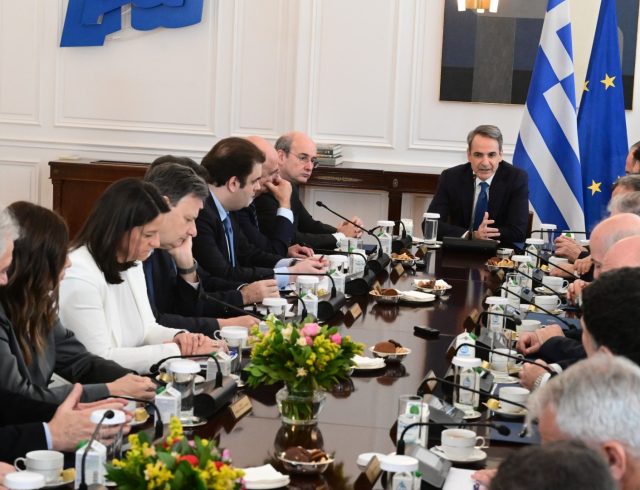 ypoyrgiko_mitsotakis