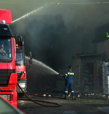 [370688] ΠΥΡΚΑΓΙΑ ΣΤΟ ΡΕΜΑ ΤΗΣ ΧΕΛΙΔΟΝΟΥΣ ΤΟ ΜΕΝΙΔΙ-ΚΑΤΑΣΤΡΟΦΕΣ ΣΕ ΕΡΓΟΣΤΑΣΙΑ (ΚΩΣΤΑΣ ΤΖΟΥΜΑΣ / EUROKINISSI)