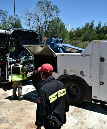 [378987] ΣΥΓΚΡΟΥΣΗ ΛΕΩΦΟΡΕΙΩΝ ΣΤΗΝ ΒΟΥΛΑ      (ΚΩΣΤΑΣ ΤΖΟΥΜΑΣ/EUROKINISSI)