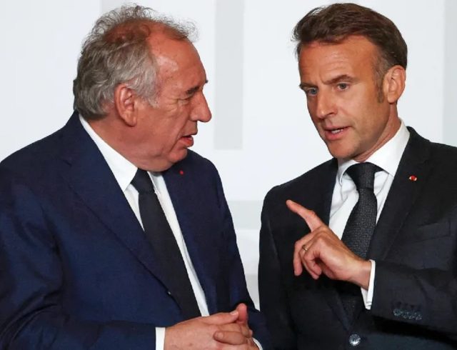 Macron_Bayrou_1020