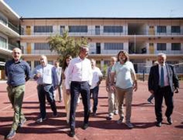 ΕΠΙΣΚΕΨΗ ΜΗΤΣΟΤΑΚΗ ΖΩΓΡΑΦΟΥΦΩΤΟ