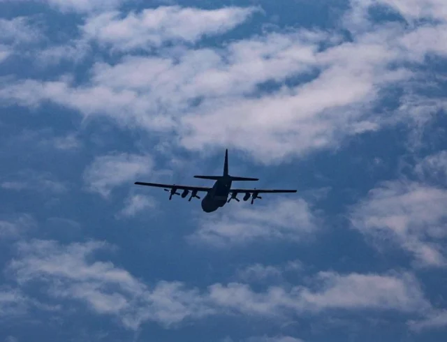 aeroplano-ptisi-gaza-anthropistiki-voitheia