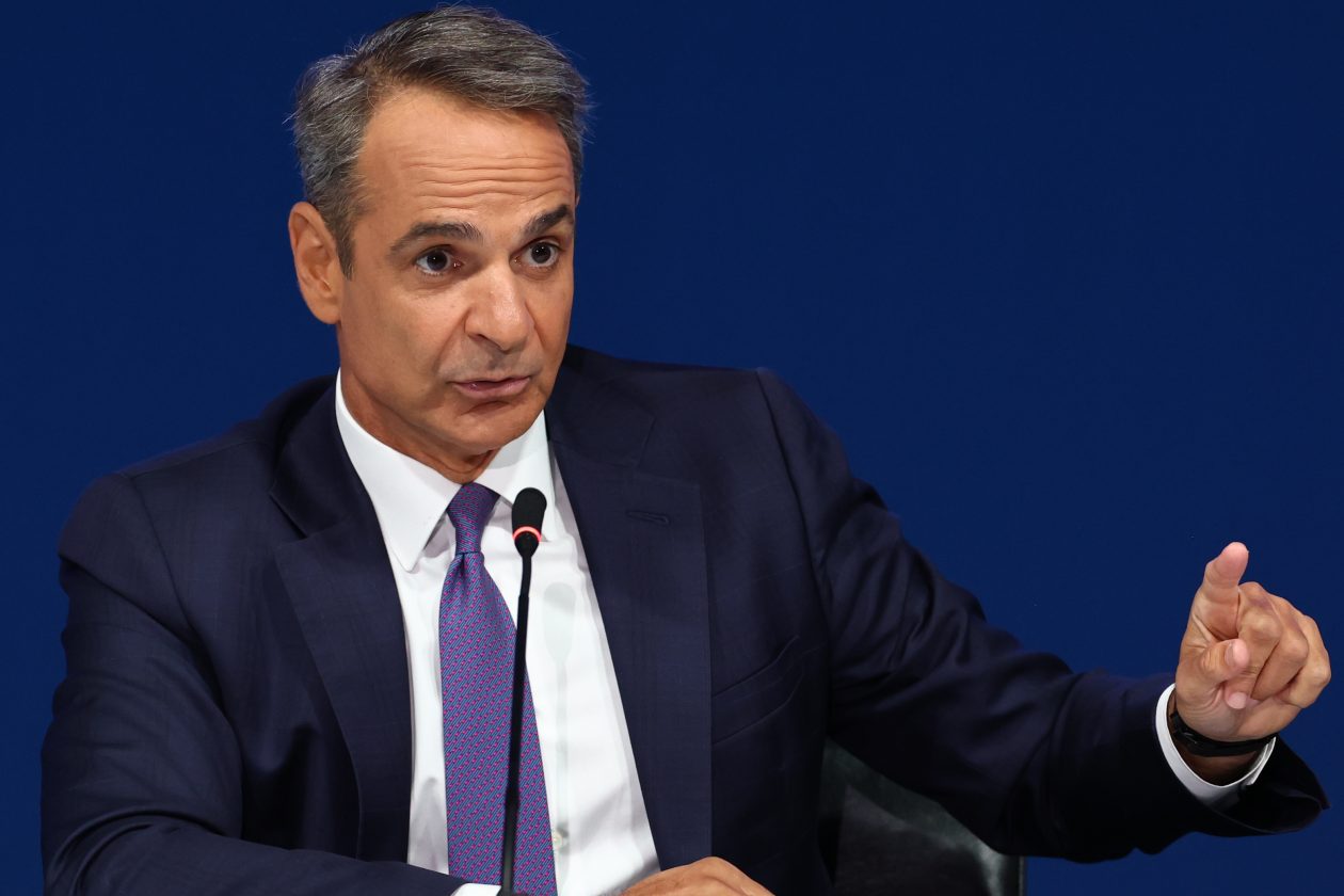 [380167] ΣΥΝΕΝΤΕΥΞΗ ΤΥΠΟΥ ΤΟΥ ΠΡΩΘΥΠΟΥΡΓΟΥ ΚΥΡΙΑΚΟΥ ΜΗΤΣΟΤΑΚΗ ΣΤΟ ΣΥΝΕΔΡΙΑΚΟ ΚΕΝΤΡΟ “ΙΩΑΝΝΗΣ ΒΕΛΛΙΔΗΣ” (ΡΑΦΑΗΛ ΓΕΩΡΓΙΑΔΗΣ / EUROKINISSI)