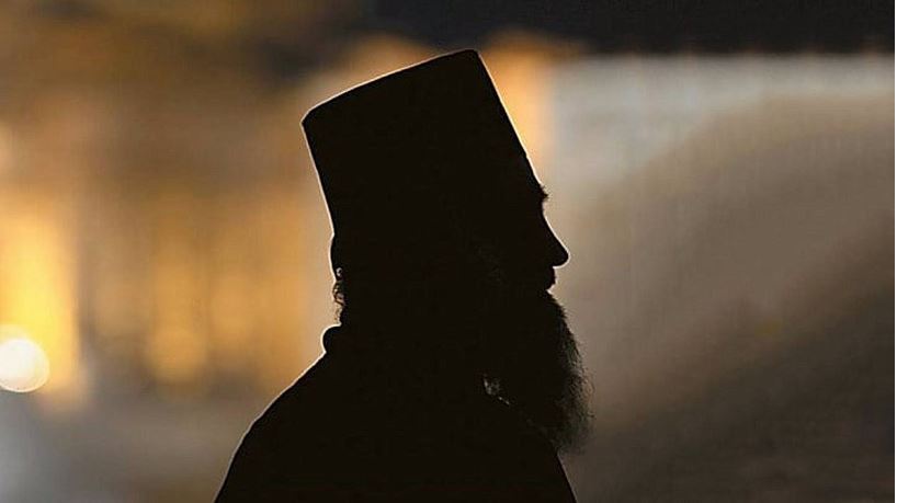 Συνελήφθη ηγούμενος Μονής – Ετοιμαζόταν να πουλήσει εικόνες αξίας 200.000  ευρώ | Ημεροδρόμος