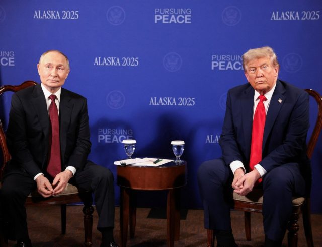 2025-08-15T195235Z_518941628_RC2R7GAG5JLL_RTRMADP_5_UKRAINE-CRISIS-SUMMIT-1-1200×800