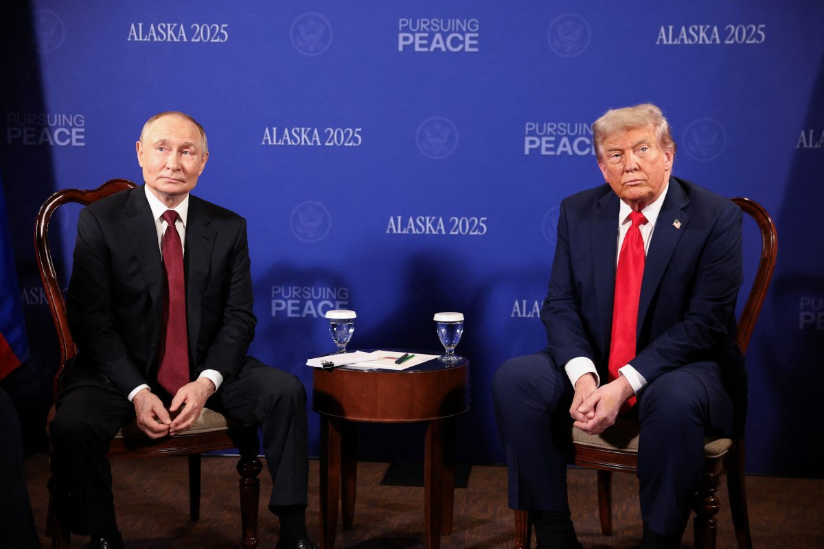 2025-08-15T195235Z_518941628_RC2R7GAG5JLL_RTRMADP_5_UKRAINE-CRISIS-SUMMIT-1-1200×800