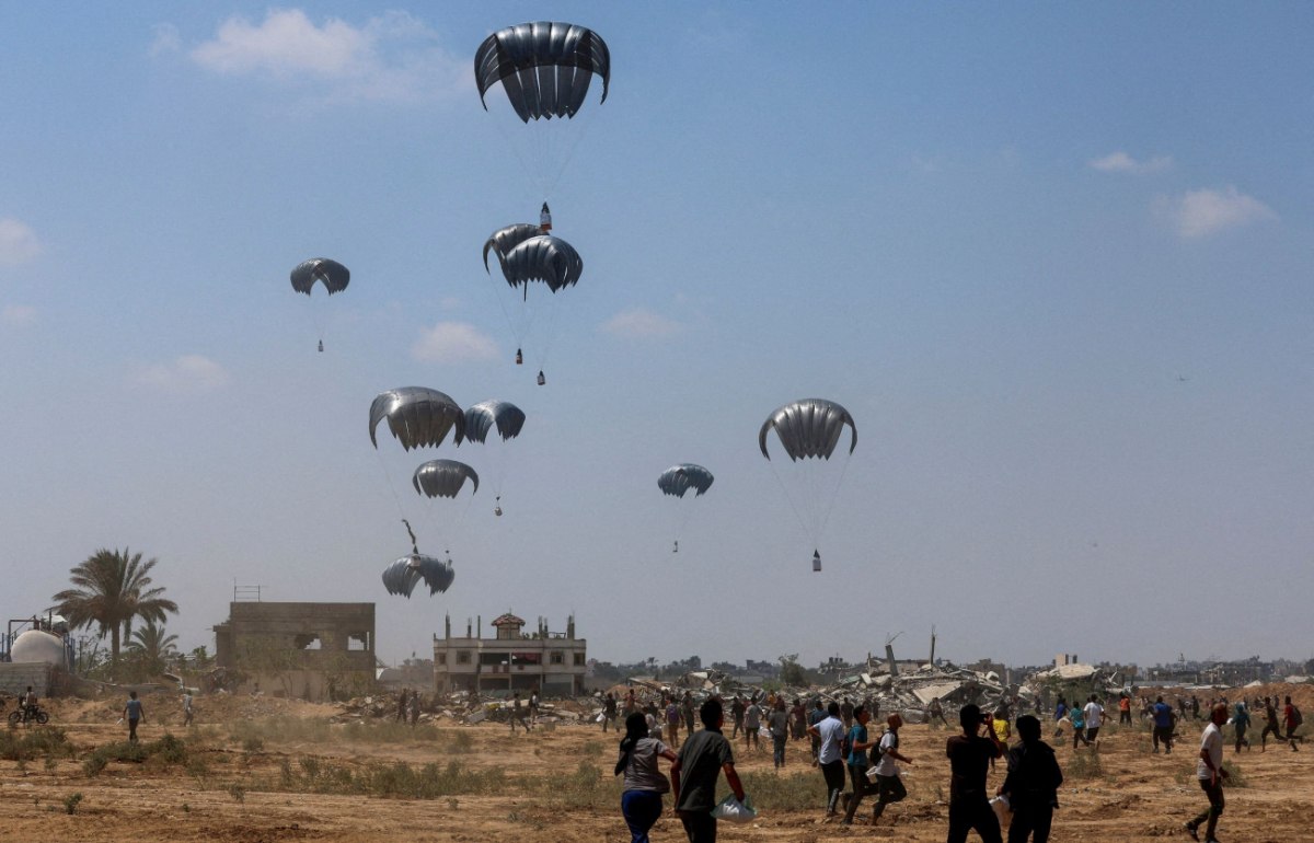2025-10-09T182310Z_1703305880_RC2L9GAE2J0F_RTRMADP_5_ISRAEL-PALESTINIANS-UN-AID-1200×770