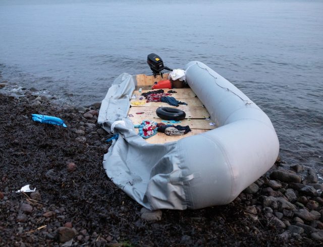 Eftalou; Lesvos; Migration; Political; boat; borders; crisis; dinghy; immigrants; island; migrants; refugees; Εφταλού; Λέσβος; Νησί; βάρκα; μετανάστης; μεταναστευτικό; προσφυγικό; πρόσφυγας; πρόσφυγες; σύνορα;