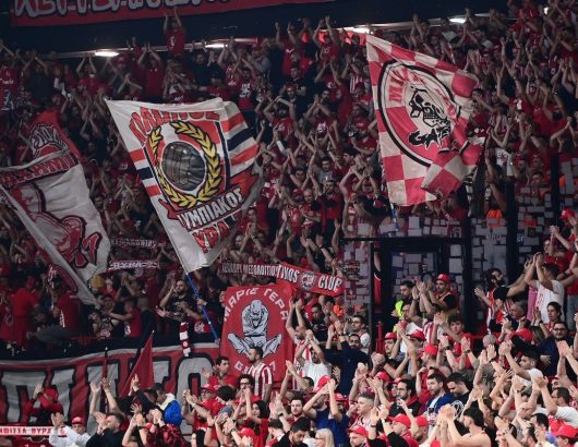 Filathloi-opadoi-olympiacos-sef-1200×800-e1758035948