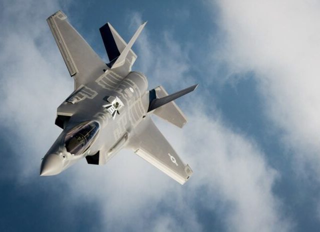 f35-696×463