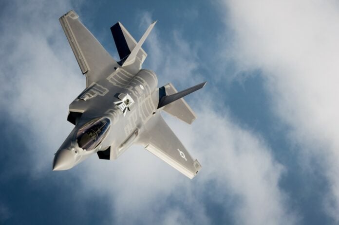 f35-696×463