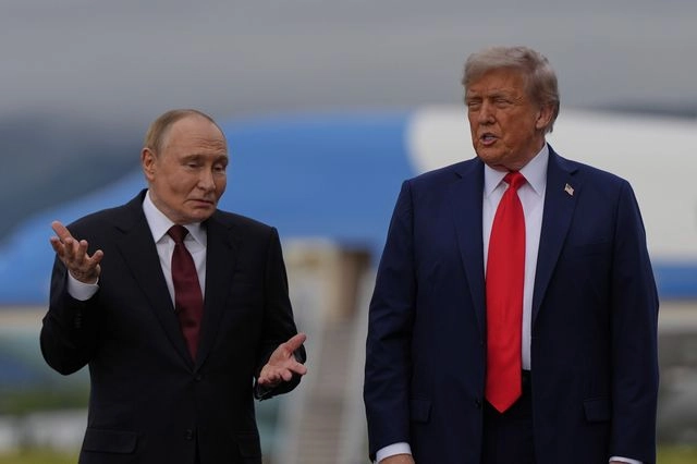 trump-putin211-640×426
