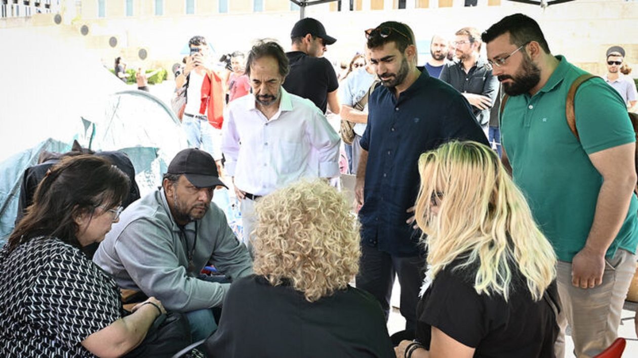 vasara-fyssa-dikigoroi-routsi-syntagma-5