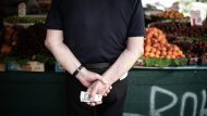 Euro; Greece; Kapani; Thessaloniki; Vlali Market (Kapani); bailout; bank note; banknote; capital controls; consumer; crisis; currency; customer; debt crisis; economy; economy crisis; elderly; financial crisis; fresh; frugality; fruit; memorandum; money; pension; pensioner; recession; shopper; shopping; street market; Αγορά Βλάλη; Αγορές; Ελλάδα; Θεσσαλονίκη; Καπάνι; ευρώ; ηλικιωμένος; καταναλωτής; λιτότητα; μνημόνιο; νόμισμα; οικονομία; οικονομική κρίση; πελάτης; συνταξιούχοι; συνταξιούχος; σύνταξη; τρίτη ηλικία; φρούτα; χαρτονόμισμα; χρήματα; ύφεση;