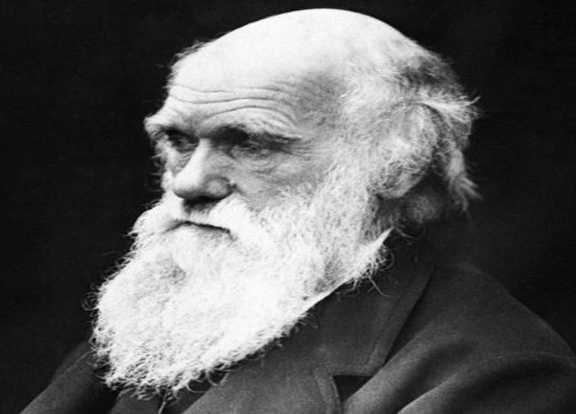 Charles_Darwin 715Χ460