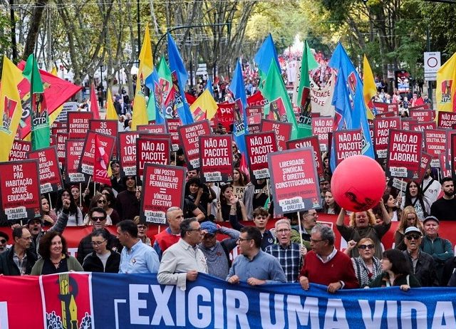 131125_LU_WORKERS_PROTEST_LISBON-1536×1024