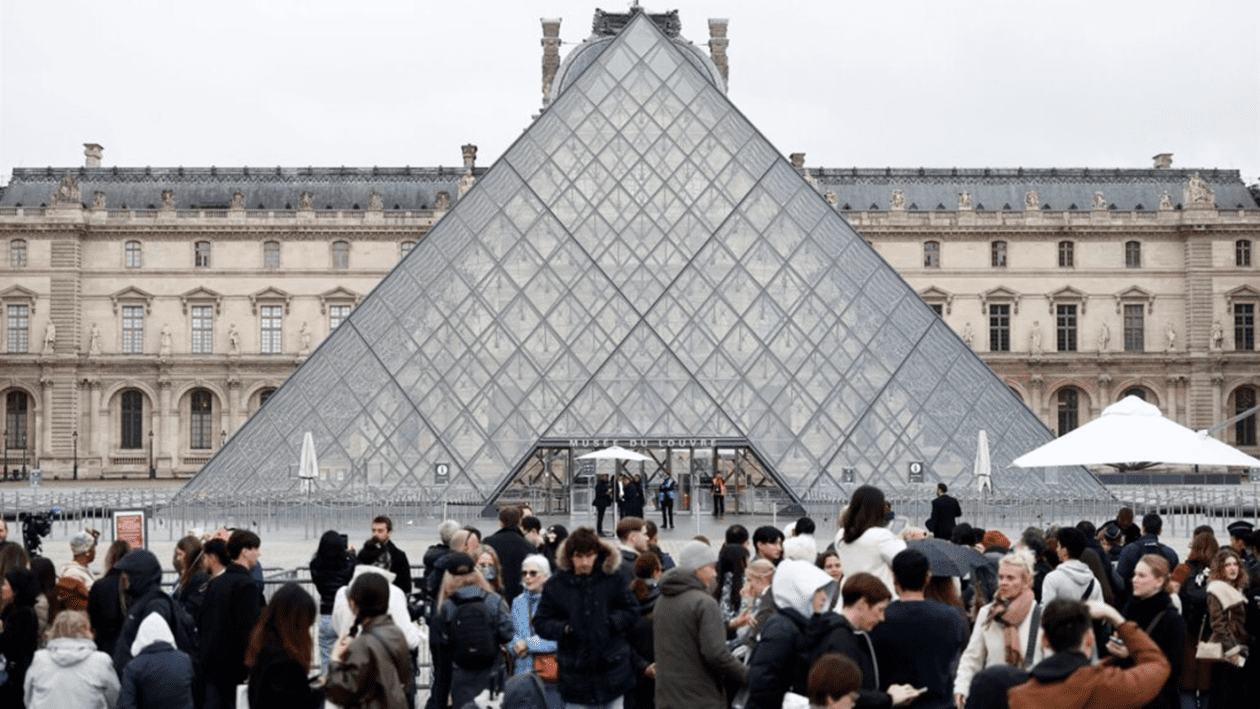 LOUVRE-1
