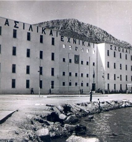 ktiriov-t-s-leroy-1949 715Χ460