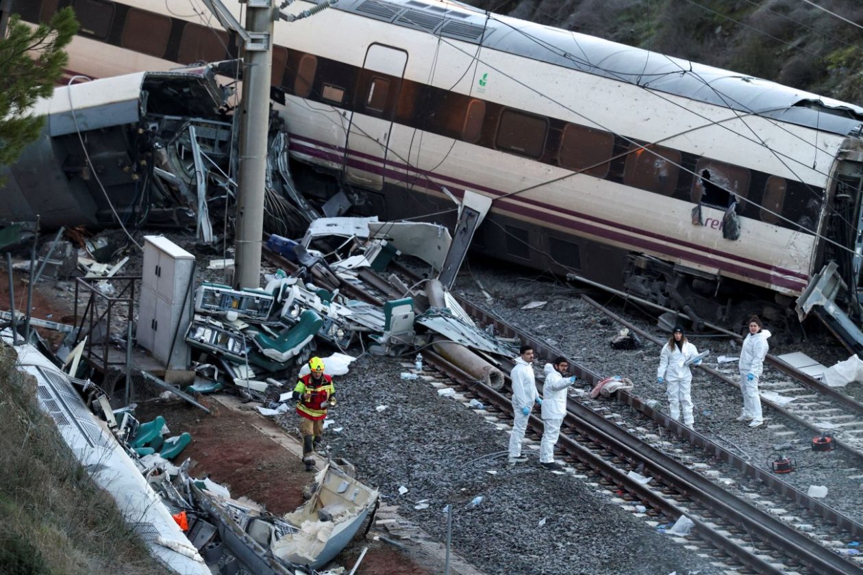 2026-01-19T081227Z_450518473_RC274JAMNRKV_RTRMADP_5_SPAIN-ACCIDENT-TRAIN
