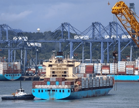 I-Maersk-tha-analabei-prosorina-ti-diacheirisi-duo-limanion-stin-eisodo-tis-Diorugas-tou-Panama-