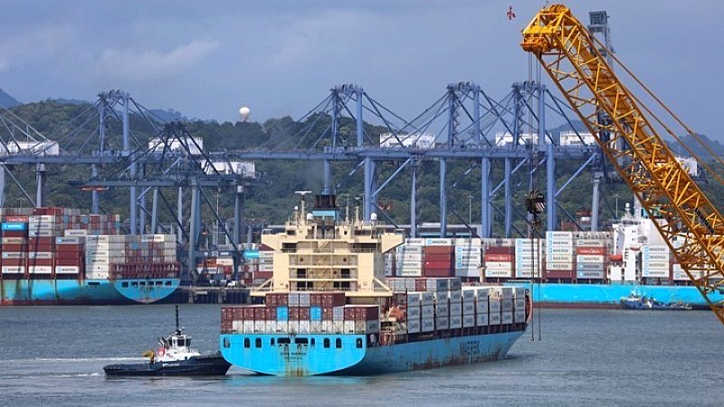 I-Maersk-tha-analabei-prosorina-ti-diacheirisi-duo-limanion-stin-eisodo-tis-Diorugas-tou-Panama-