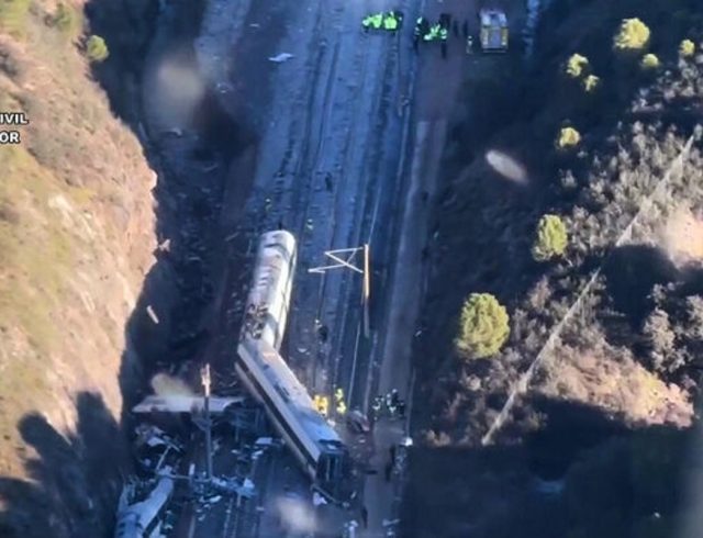 spain-train-crash-10a