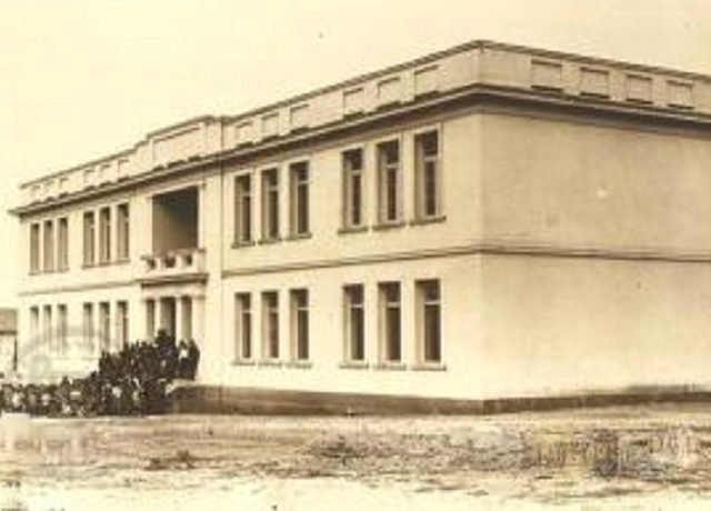 1ο-Δημοτικό-Σχολείο-Καισαριανής- 715Χ460