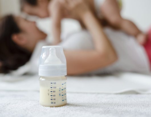 baby-formula-with-mom-baby