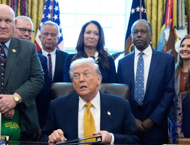 trump-oval-office-4