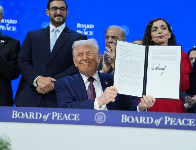 trump-symvoulio-eirinis