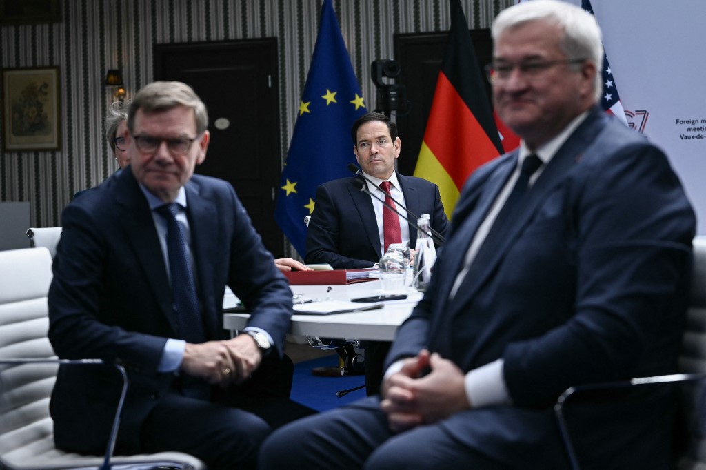 FRANCE-US-G7-DIPLOMACY-POLITICS