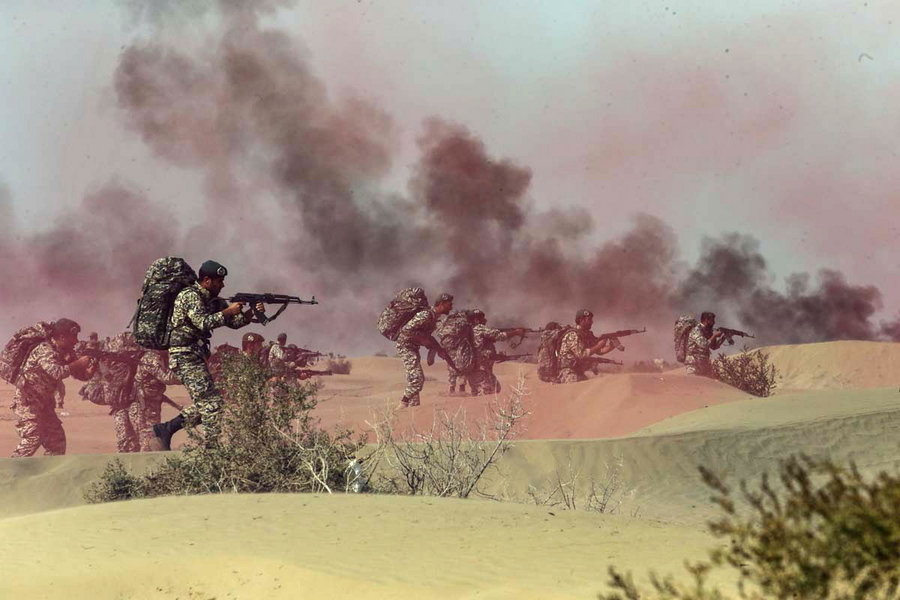 Iranian Army military drill