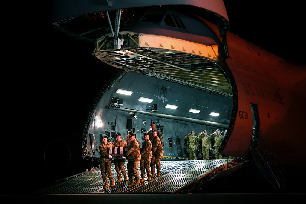 APTOPIX Casualty Return Army Kuwait