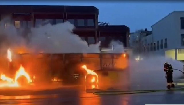 bus-on-fire-suisse-768×365-1