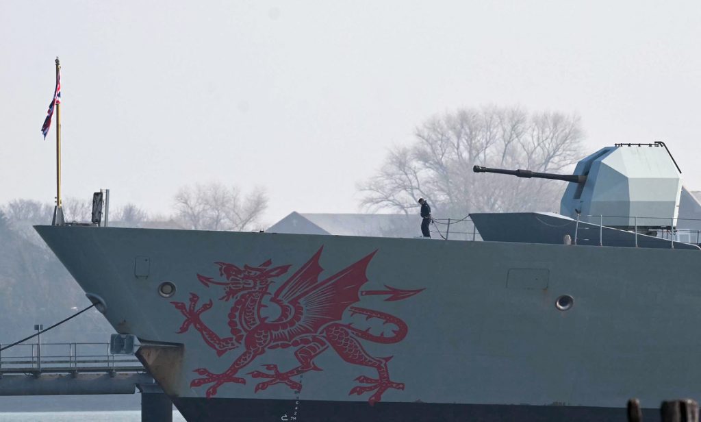hms-dragon-bretania-polemiko-ploio-1024×616