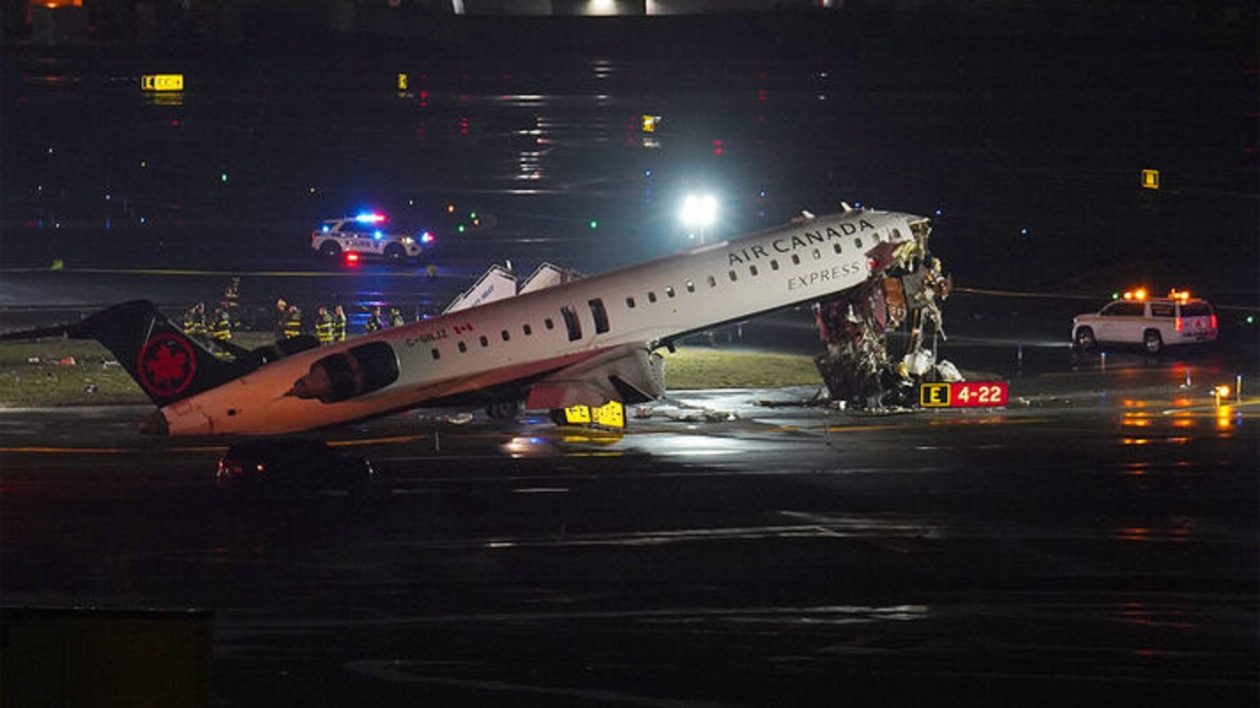 new york airplainlaguardia-crash-4
