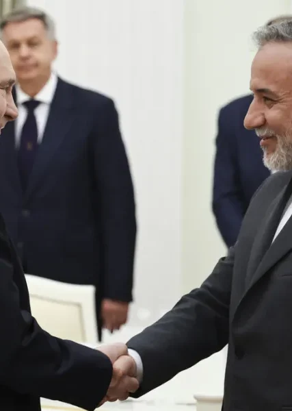 ap_araghchi_putin.jpg