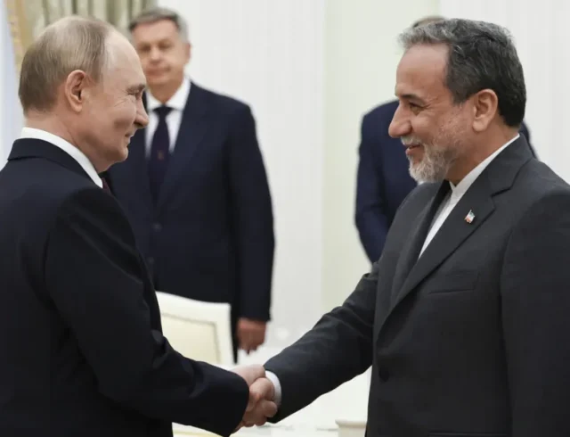 ap_araghchi_putin.jpg