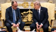 arthrou-trump-merz1