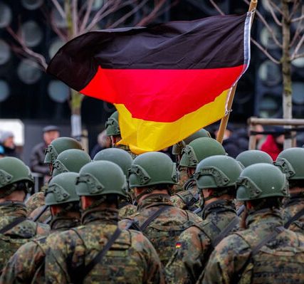 germania-enoples-dynameis