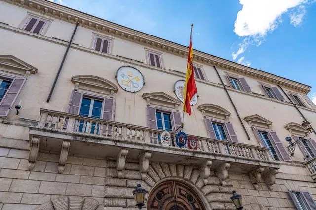 spain-embassy-640×426