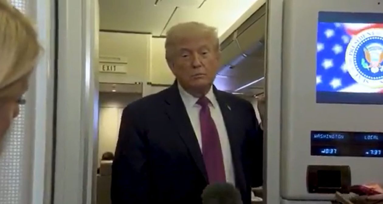 trump_aeroplano