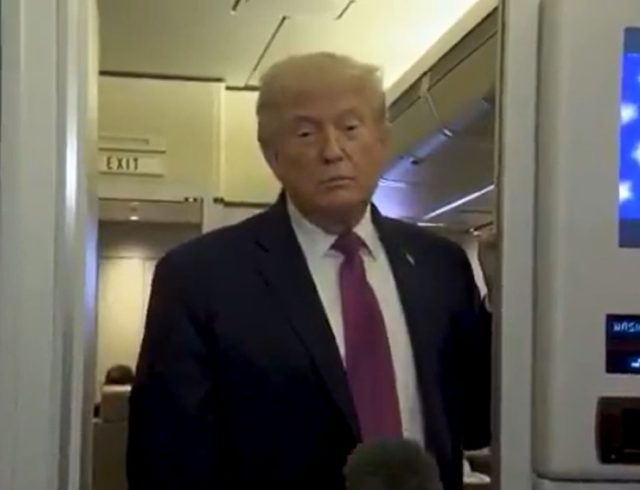 trump_aeroplano