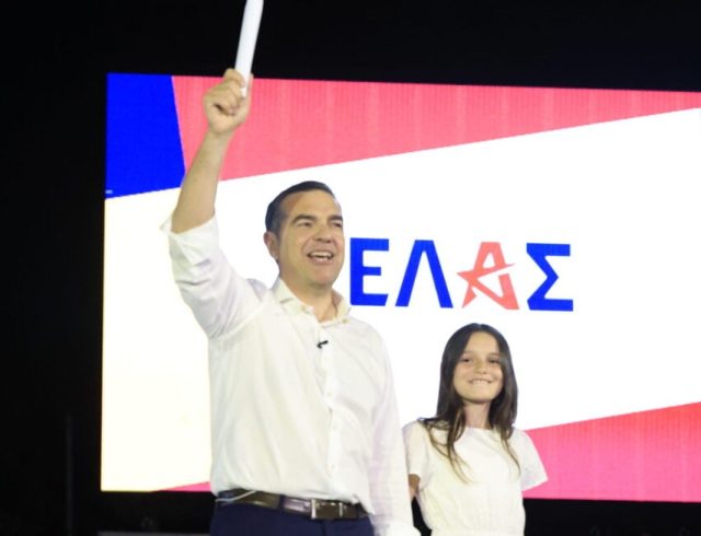 Tsipras-13-980×653