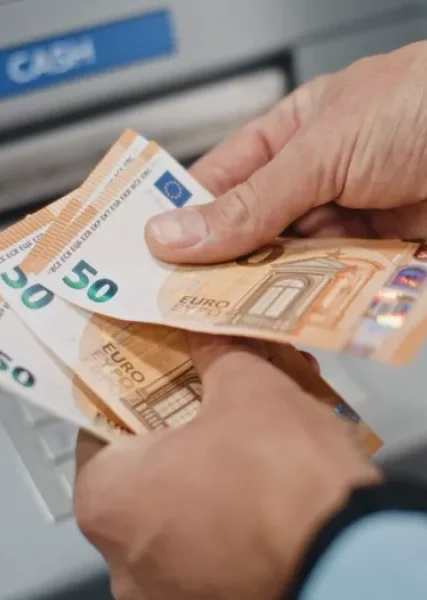 shutterstock-atm.jpg